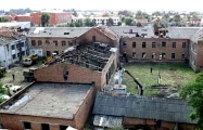 Разрушенная школа. Сентябрь 2004